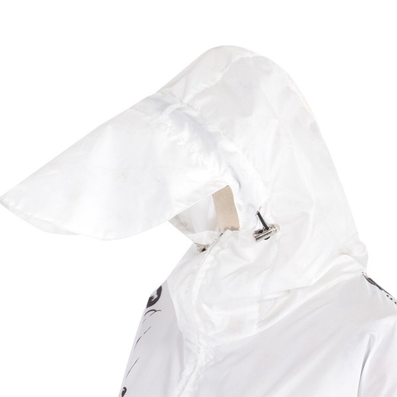 BESTSELLER🌟 The Panic Windbreaker in Ghost White - Picture 6 of 8